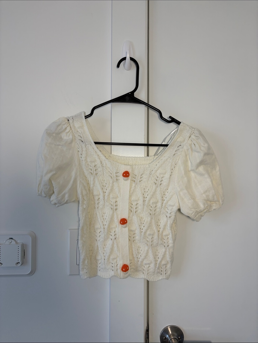 Women’s Ivory Knit Puff-Sleeve Button Front Top